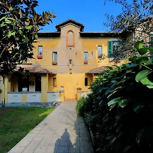 Apartment Garden Downtown. 3 Stops From Colosseum, Rom
